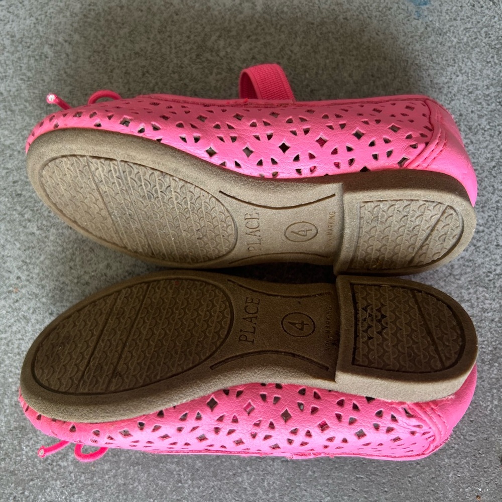 The Children's Place Hot Pink Girls Mary Jane Flats with Bow - Picture 2 of 2